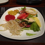 バルバッコア クラシコ - 自分はサラダバーを取る時には必ずケチャップやマスタードを取っておきます