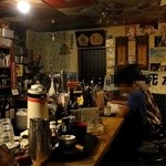 彌光庵 - いろいろと散らかり放題な店内