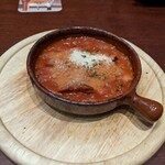 ブッチャー・リパブリック 横浜赤レンガ シカゴピザ＆ビア - ピリ辛飯蛸とオリーブのトマト煮