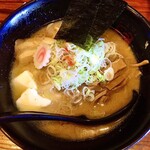 銀のくら - 料理写真:にんにくバターラーメン (純みそ)¥910