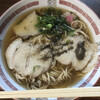 聖天坂　春日 - 料理写真:シンプルな中華そば　490円（コショーのせで出てきます）