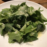 フラット - にがみ菜サラダ