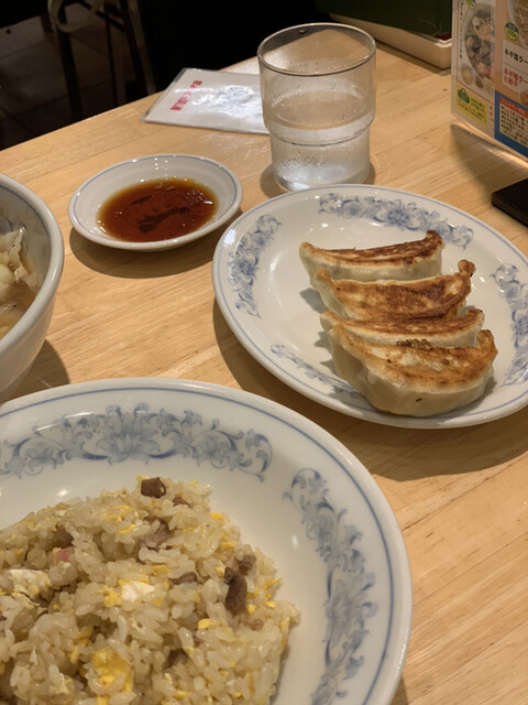 ぎょうざの満洲 中野南口店 中野 餃子 食べログ ぎょうざの満洲 中野南口店 中野 餃子 食べログ