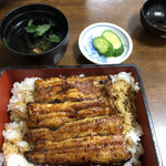 御食事処 スズキ - 坂東太郎うな重普通3575円。充分なサイズでした。