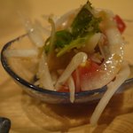 お店が混んでるのでこれ食べて待っててね、の料理