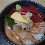 寿司吉 - マグロとブリの漬け丼