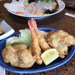 はま美本館 - 大あさりフライとエビフライ