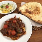 カレー専門店cafe New Delhi - チリチキン<超激辛>,ナン,サラダ