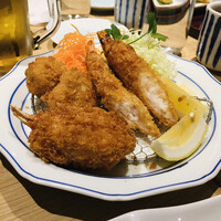 うなぎ和食  しら河 今池ガスビル店 - ミックスフライ　海老はしっかりした身d(^_^o)
