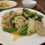 Asian Dining FOOD EIGHT - 八宝菜
