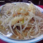 ラーメン二郎 - 小ラーメン豚入り 「ニンニクアブラ」(600円) 2012/07