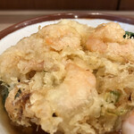 そばの神田 東一屋 - えびかき揚げに着目する。