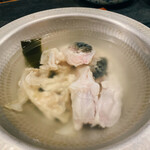 花邑 - 虎河豚の厚切りシャブシャブ