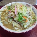 天六食堂 - ちゃんぽん（500円）。野菜も多く濃厚な味わい