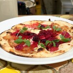 トリワイン ＰＩＫＯＳＨＨＨＵ - ベリーのデザートピザ