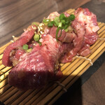 黒毛和牛焼肉 白か黒 - 