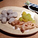 蕎麦屋 にこら - 小芋と新銀杏（大徳寺納豆と山葵の漬け醤油）