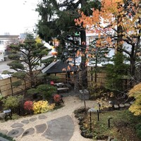真心庵 - 窓から見える庭園