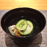 丸新 - 松茸と椎茸真薯の椀