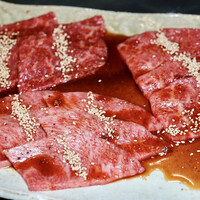 焼肉 拍手喝采 -  希少部位　本日のおすすめ3種盛り（九州産カメノコ、イチボ、マルシン）