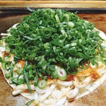 どんぐり - べた焼き素焼きミックスにすじ、九条ねぎの鬼トッピング