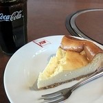 カウボーイカレー - アイスコーヒーとチーズケーキ