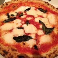 バローロ - マルゲリータ1300円。