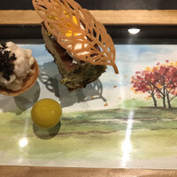 Lien - Ｃコース７２７６円。ホタテとポテトサラダのタルタル 下仁田ネギのシフォンケーキ。ホタテの甘みが味わえるタルタル、ネギが主張するシフォン、どちらも、とても美味しかったです（╹◡╹）