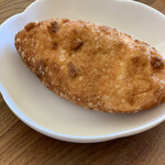 パン ルーム ニット - ほろほろ鶏のカレーパン