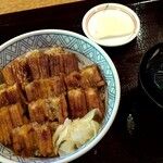 山代屋 - あなごめし(大)　2,300円