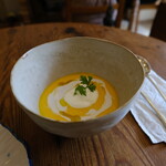 ラ・グリーブ - マンゴーとカボチャのスープ。