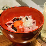 京天神 野口 - ☆ トリュフを乗せる前の牛丼。牛肉は信州牛。