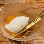 京天神 野口 - ☆代白柿と白ワインのソルベ。
      ◎京都名産の代白柿に酸味の効いたソルベは美味い、