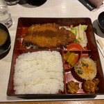 Torio - ロースとんかつ弁当　@800