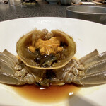 イチリン ハナレ - 上海蟹（メス）紹興酒漬け
      3種類の紹興酒をブレンドして、活けの上海蟹をその中へ。
      内子も外子も美味しい、ねっとりして濃厚なコク、もう堪りません！
      紹興酒のコクと旨味に蟹の甘みが重なり、大満足！！