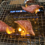 ヤキニク ホルモン どうげん - 