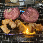 ヤキニク ホルモン どうげん - 