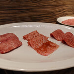 焼肉 ジャンボ - 