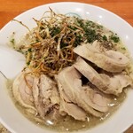 麺屋 六感堂 - ごぼうポタージュヌードル＋チキンフリカッセ増し