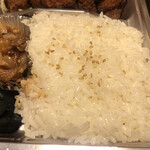 居喰処 光 - 2020/11/15
      唐揚げ弁当 500円
      海老マヨ弁当 500円