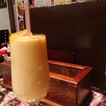 エベレスト ナンハウス＆バー - マンゴーラッシー