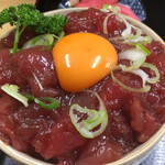 市場食堂 - マグロの漬中落ち丼