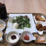 Beltempo - 朝食ビュッフェ２７００円。第二弾。和食もすっかり少ないラインアップで。。。元のコスパが良すぎただけに、残念です（；＿；）