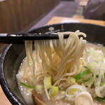 とんこつらぁ麺 嘉晴 -  しょうゆとんこつらぁ麺 800円 (ﾘﾌﾄ)