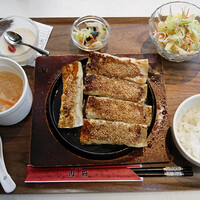四川名菜 川府 - 鉄板棒餃子定食