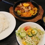 MIYOSHI - ランチ ポークステーキ 980円