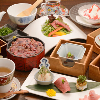 Specially selected thick-cut beef sukiyaki packed with flavor, tastiness and tenderness