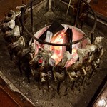 貝掛温泉 - 待ちに待った夕食です　岩魚の炭火焼が出迎えてくれます