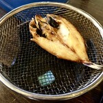 貝掛温泉 - 小さいですがのどぐろです　焼いていただきます