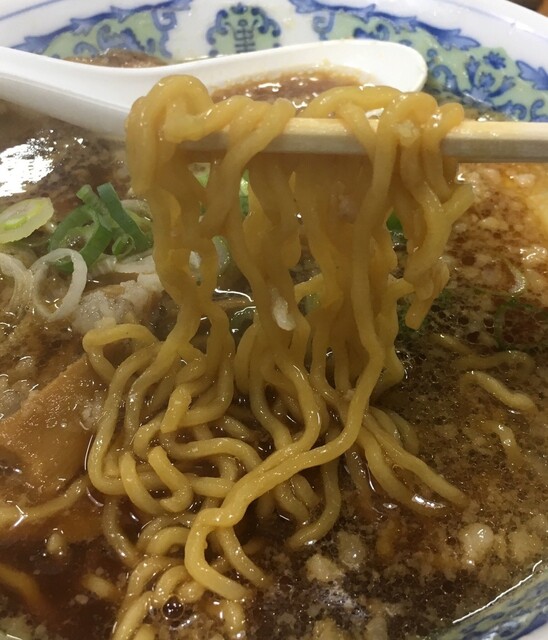 汽車ラーメン しゅっぽっぽ 呉羽 ラーメン 食べログ
